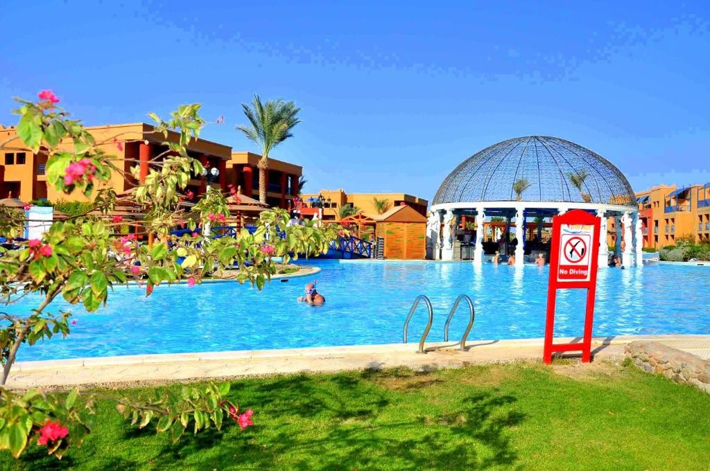 TITANIC PALACE RESORT & SPA