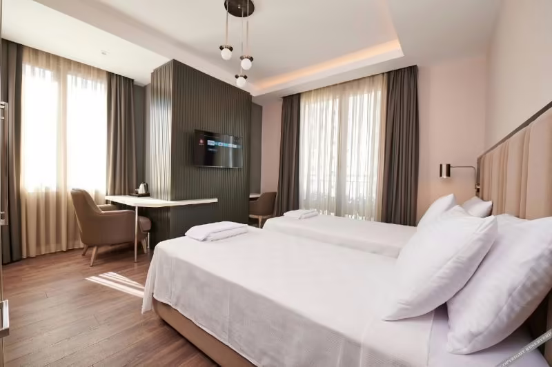 LIVINTON HOTEL