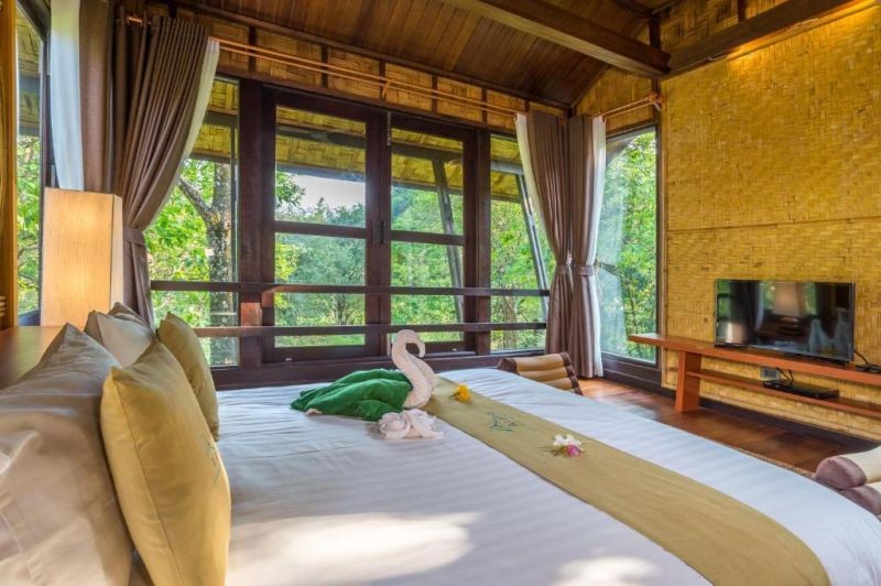 suite with garden view