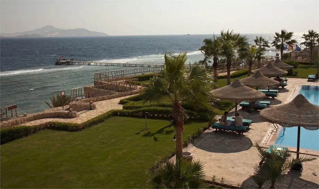 TAMRA BEACH RESORT