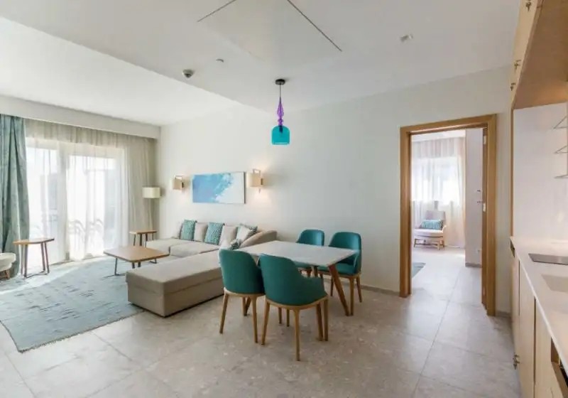 THE CHEDI LUSTICA BAY