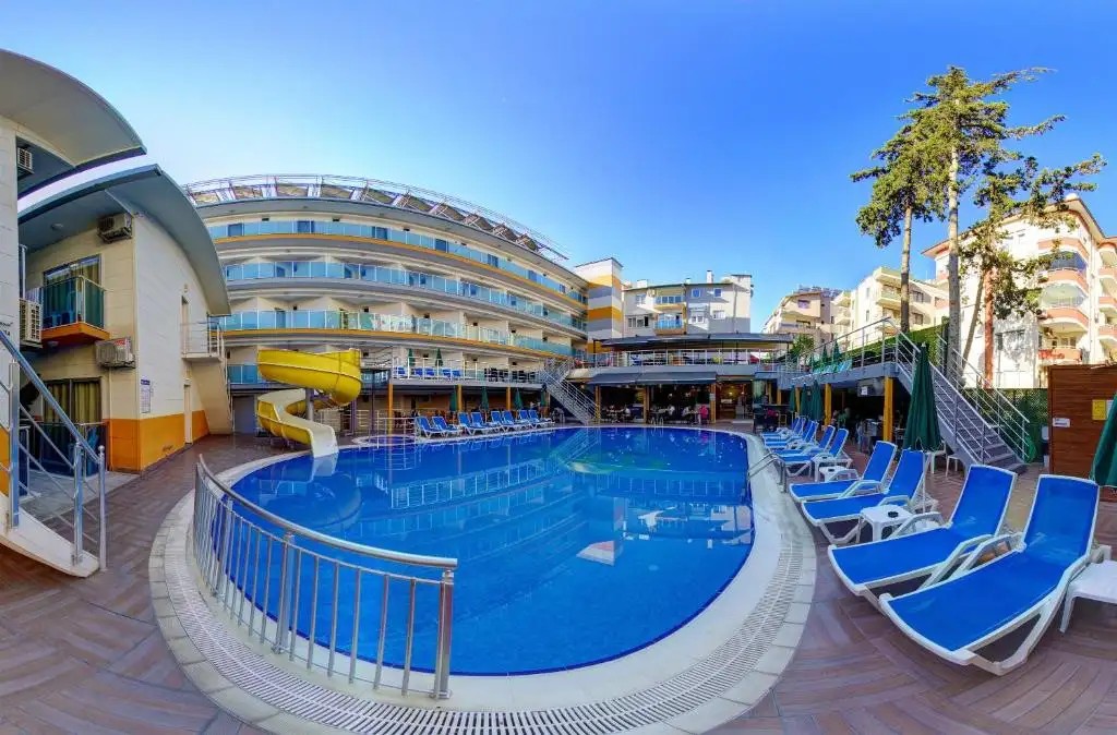 ARSI ENFI CITY BEACH