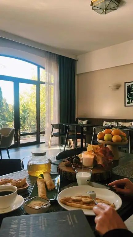 OLYMPIA GARDEN HOTEL