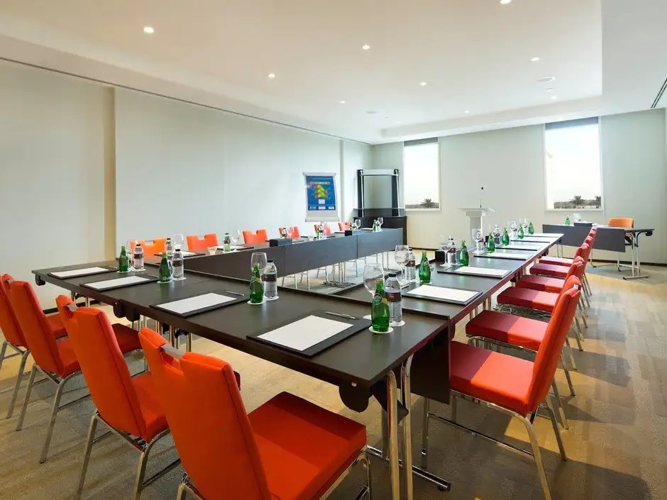 IBIS ONE CENTRAL