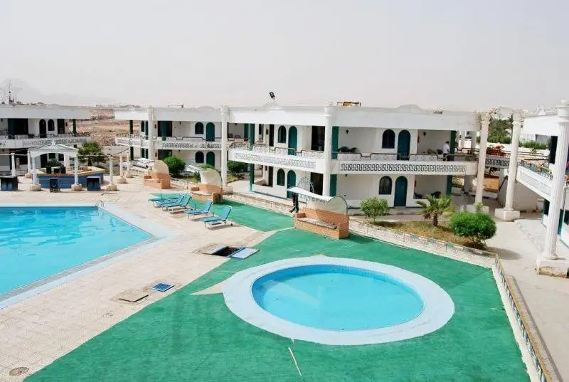 BLUE REEF NAAMA BAY