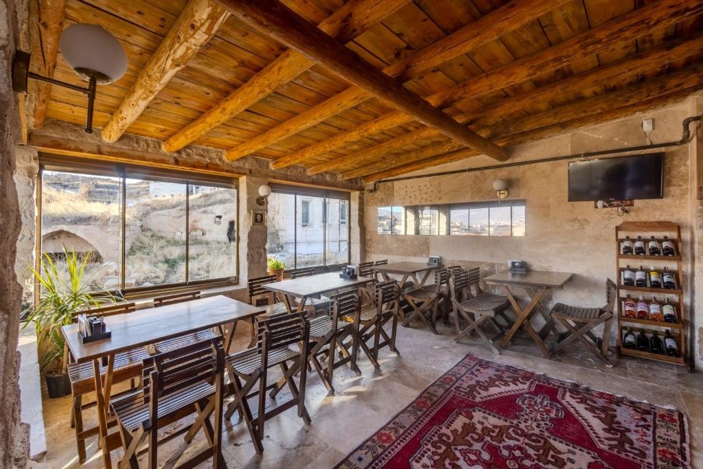 ZULA CAVE HOUSE 
