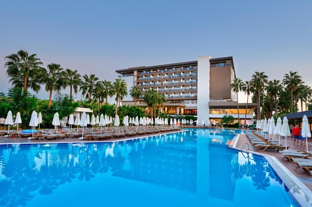 ROYAL GARDEN BEACH HOTEL (EX. ROYAL GARDEN SELECT & SUITE)