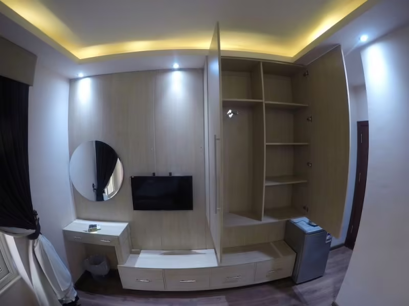 GRAND CITY HOTEL