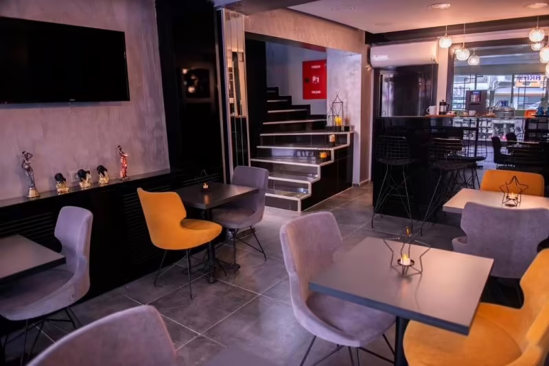 KARAMANS SIRKECI SUITES HOTEL 