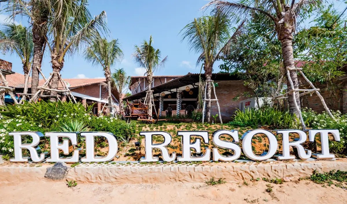 RED RESORT