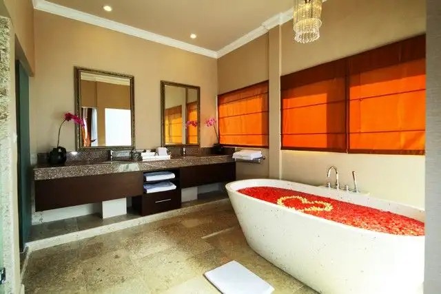 NUNAMKHALU PRIVATE VILLAS & SPA (EX. NUSA DUA RETREAT VILLA RESORT & SPA)
