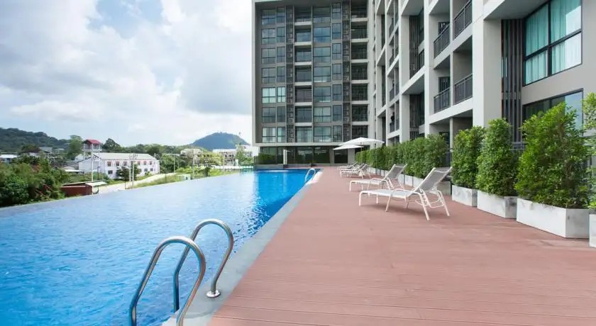 SUGAR PALM RESIDENCE