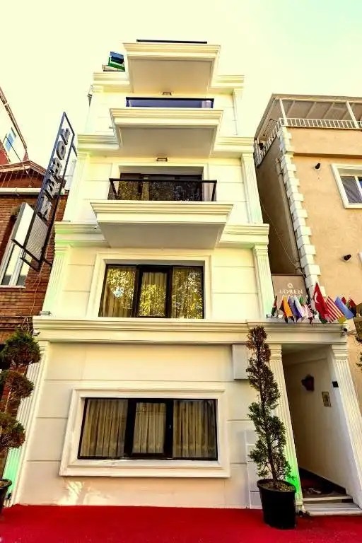 LOREN HOTEL SUITES