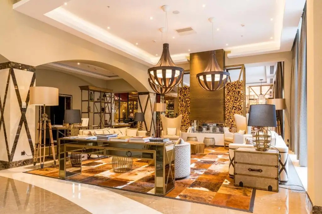 CROWNE PLAZA BORJOMI