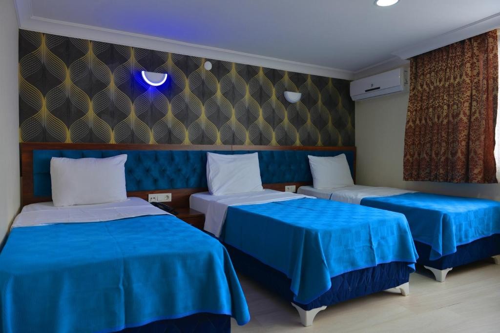MARINA CITY HOTEL