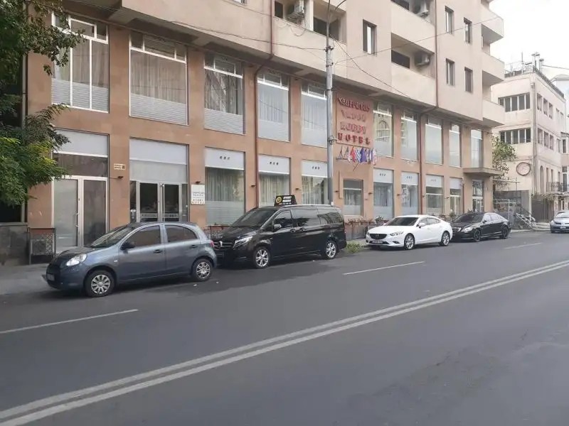 HOBBY HOTEL