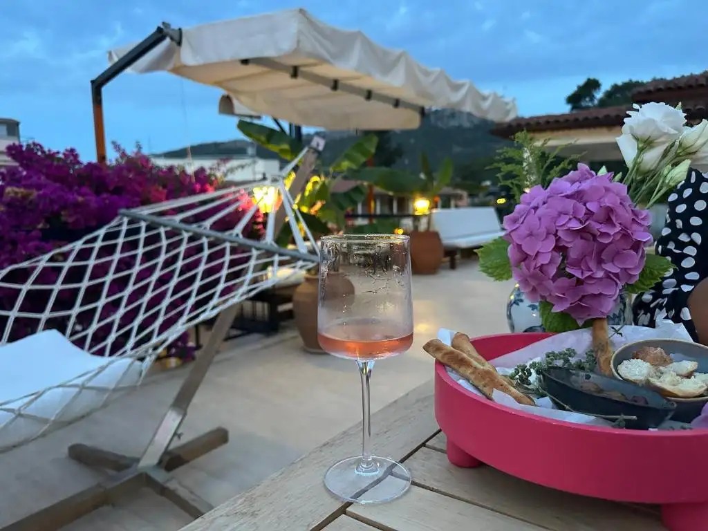 NATURELLA HOTEL & APART