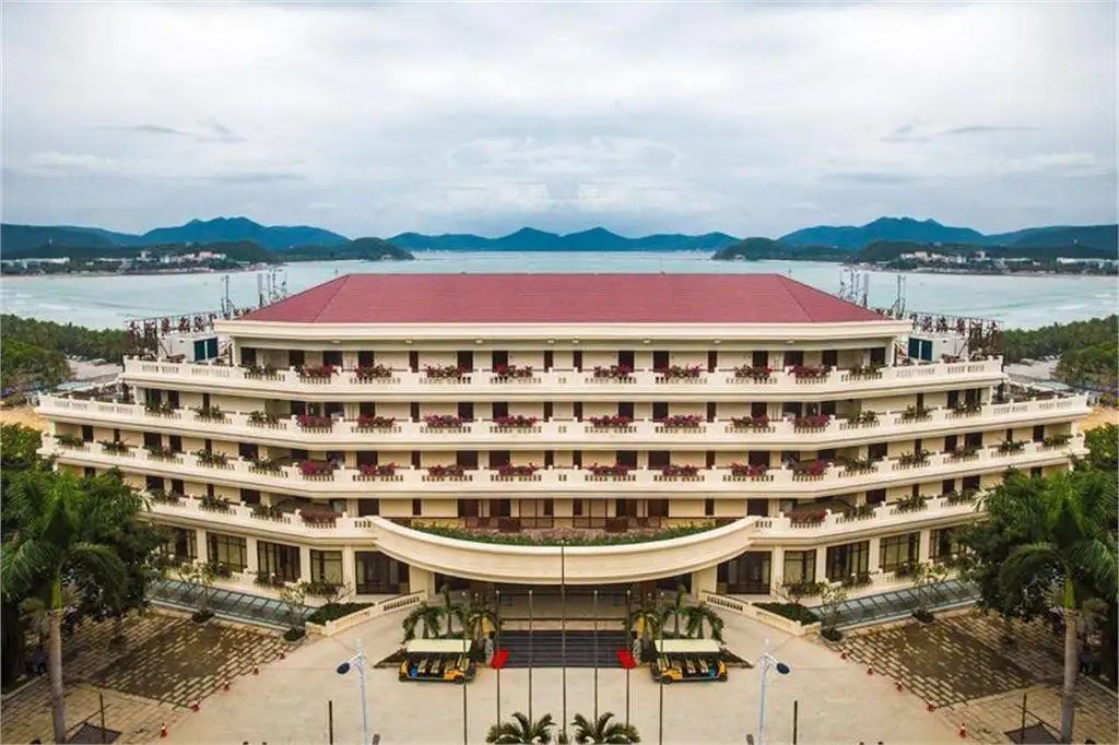 SANYA YUHUAYUAN SEAVIEW HOTEL