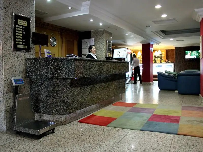 VERSION HOTEL LALELI