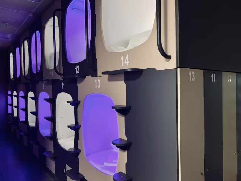 INGRESSO CAPSULE HOTEL (ИНГРЕССО)