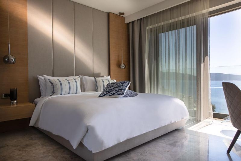 2 bedroom suite sea view