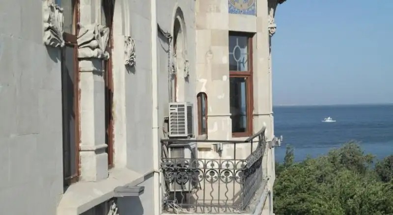 HISTORY BOUTIQUE HOTEL
