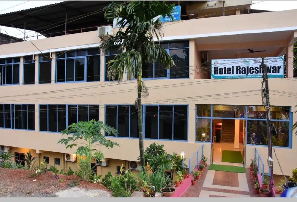 HOTEL RAJESHWAR  (EX. AANANDA HOTEL)