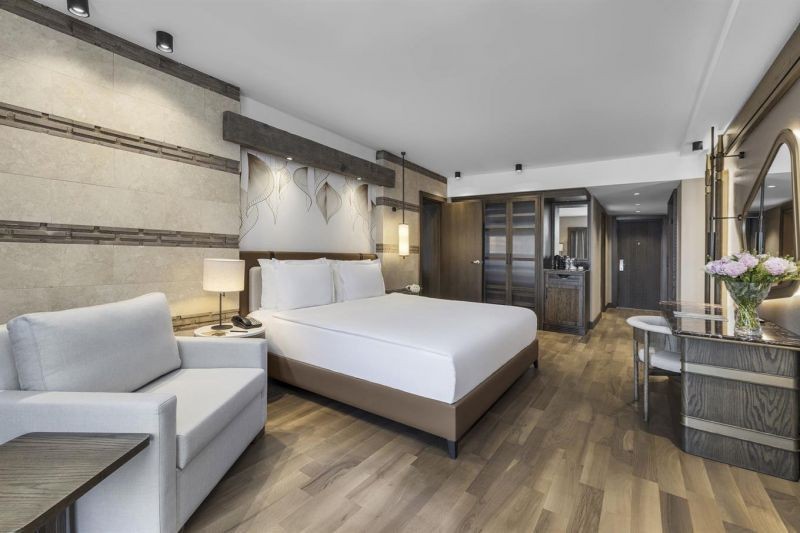 1 bedroom suite sea view