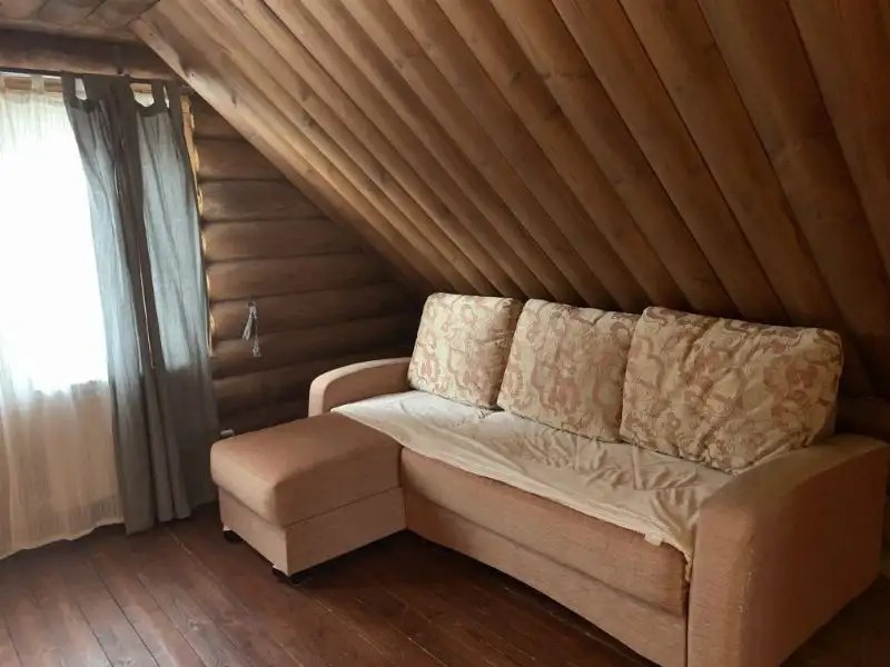 WOODEN HOUSE IN DRAKINO