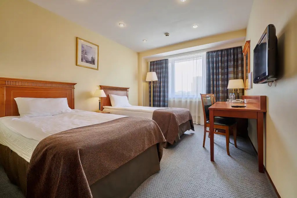 MARINS PARK HOTEL МОСКВА ПРАЖСКАЯ (МАРИНС ПАРК) (БЫВШ. SUNFLOWER ПАРК)