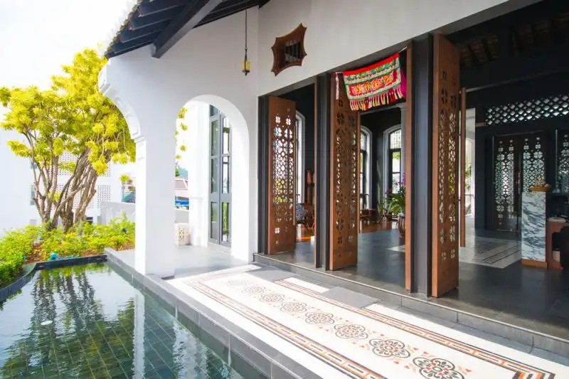 LITTLE NYONYA HOTEL