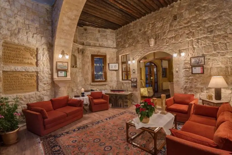 TEMENNI EVI HOTEL