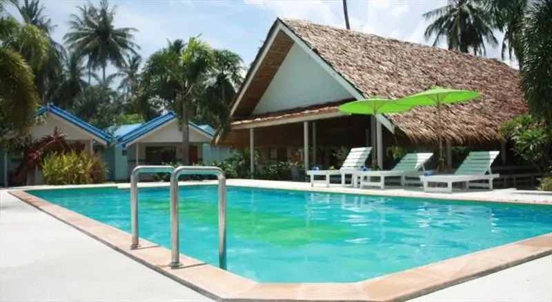 LIME N SODA BEACHFRONT RESORT