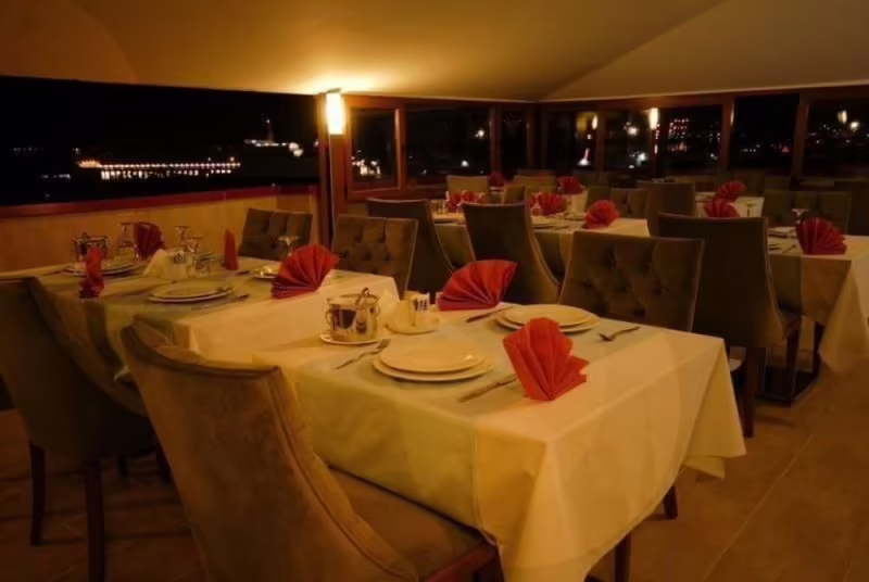 LOUNGE BOUTIQUE HOTEL