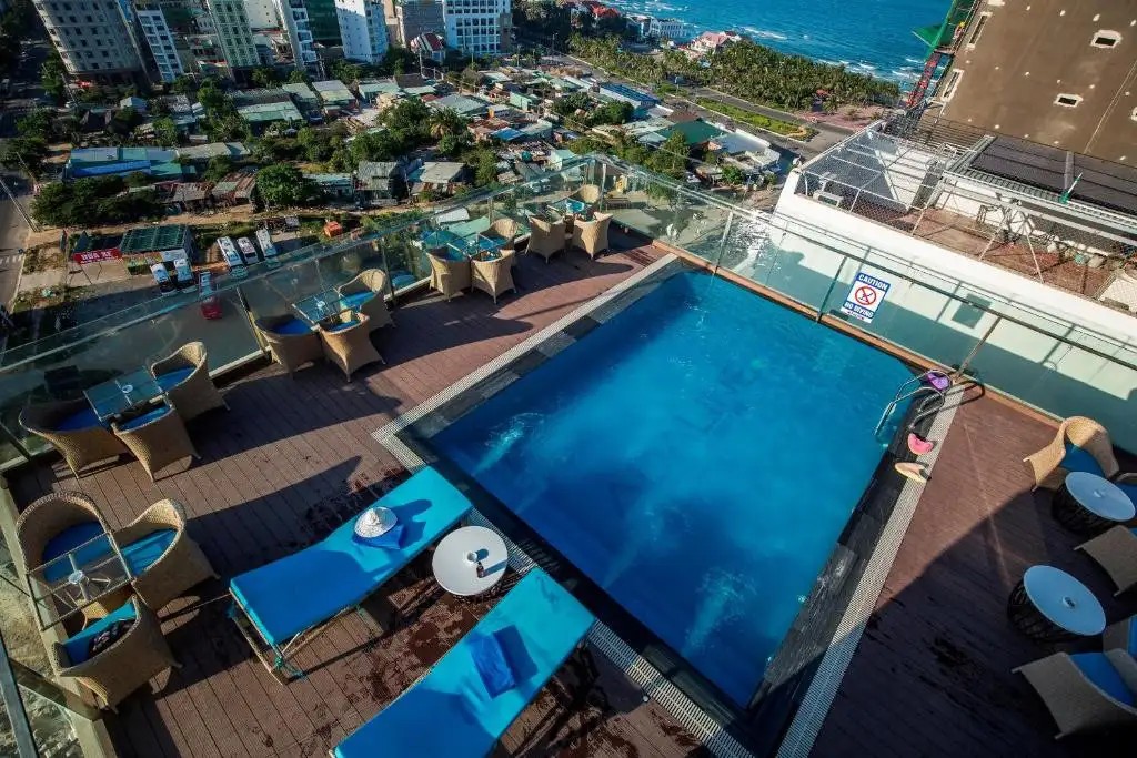 ADALINE HOTEL & SUITE