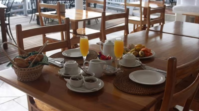 LE SANS SOUCI GUESTHOUSE