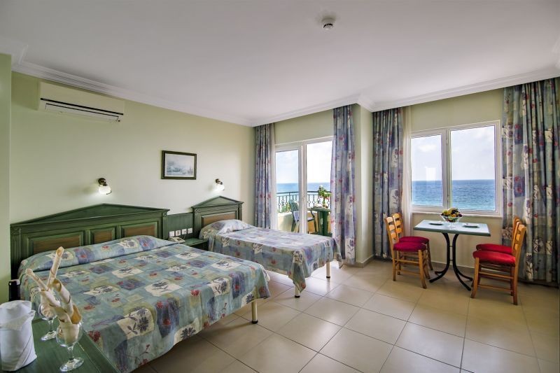 family sea view