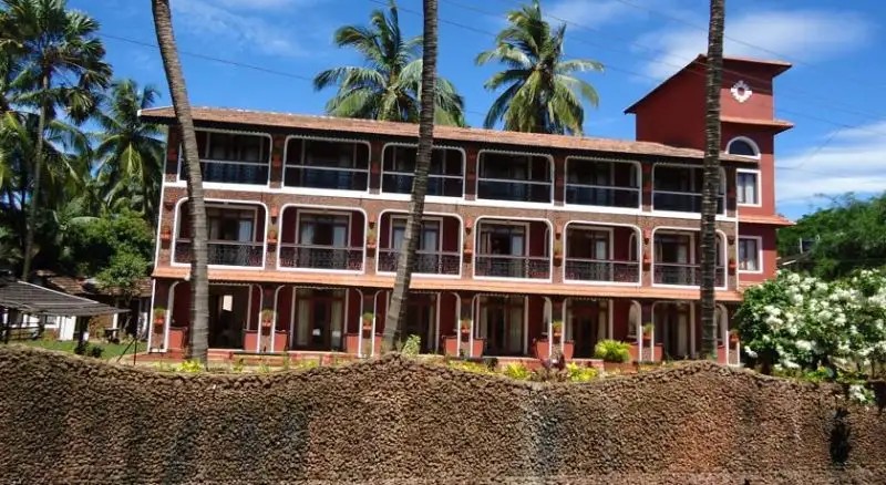 KINGSTORK BEACH RESORT