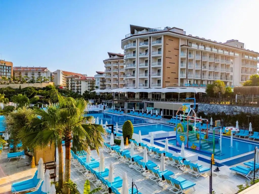 RAMADA RESORT BY WYNDHAM KUSADASI & GOLF