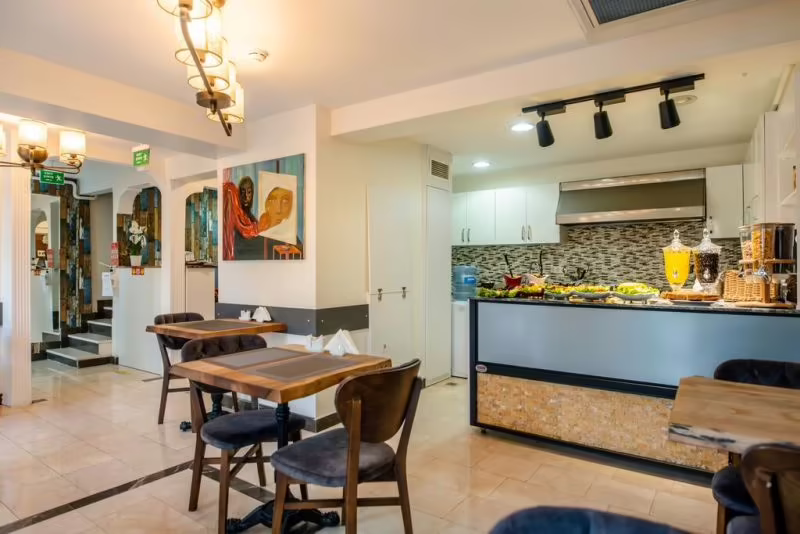 THE CAMELOT HOTEL BOUTIQUE