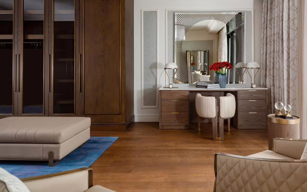 THE RITZ CARLTON