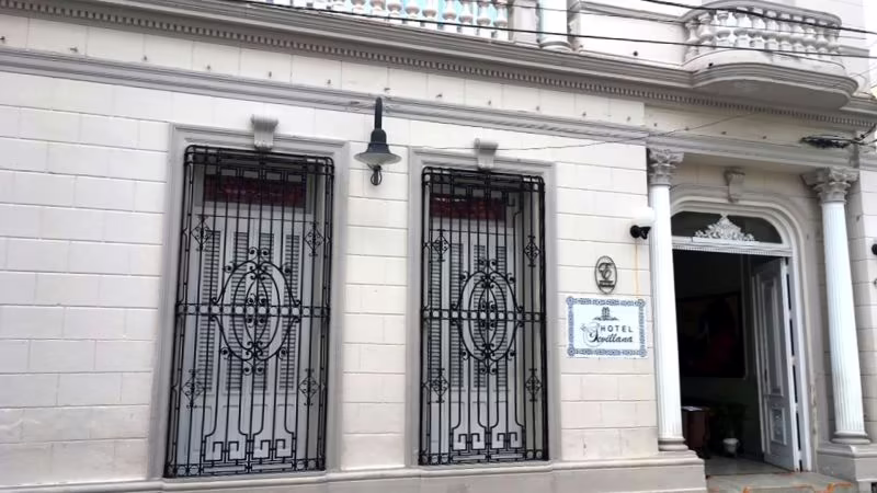 HOTEL E LA SEVILLANA