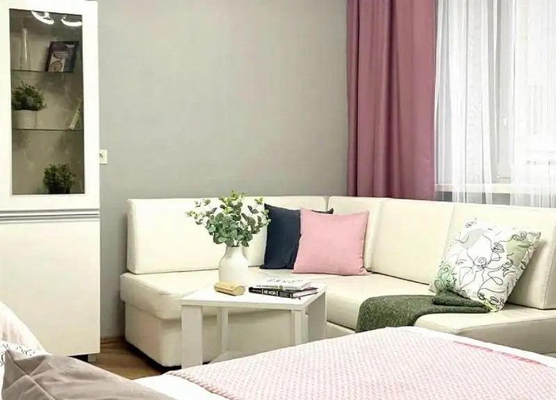 KENIGDELUXE НА БАХЧИСАРАЙСКОЙ 24