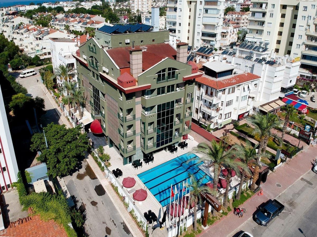 LARA PARK HOTEL