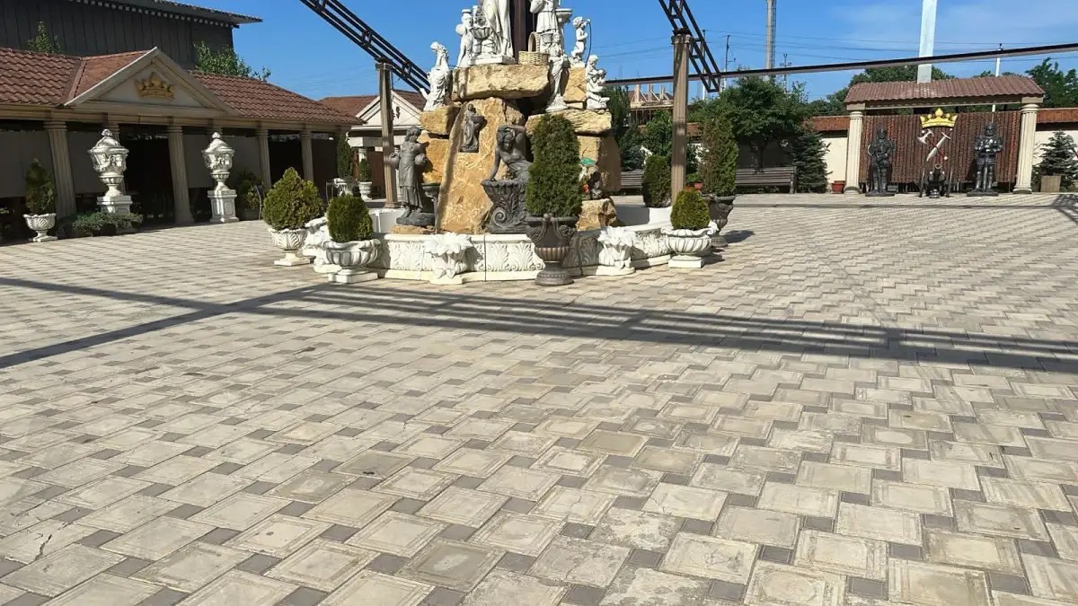 КОРОНА 2