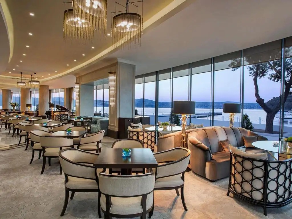 THE GRAND TARABYA