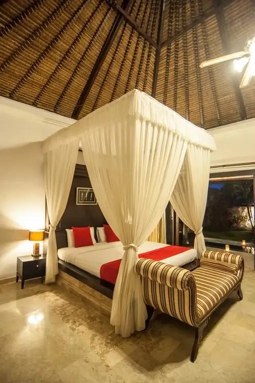 HILLSTONE ULUWATU VILLA