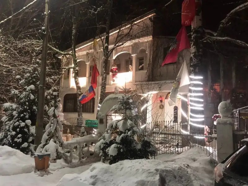 КЛИНСКИЙ ДВОР