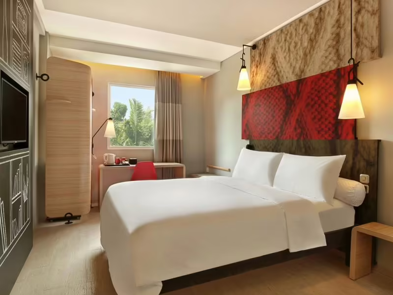 IBIS BALI LEGIAN
