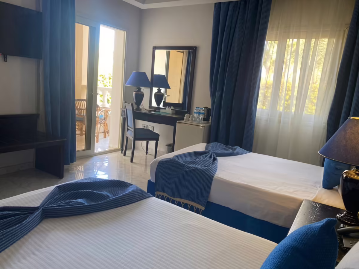 DIAMOND BEACH HOTEL